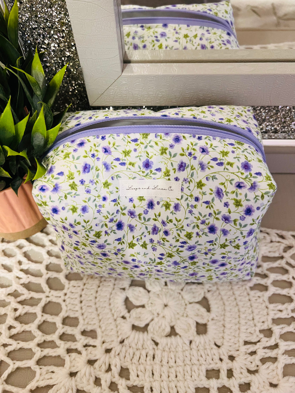 Ditsy Floral Regular Makeup Bag