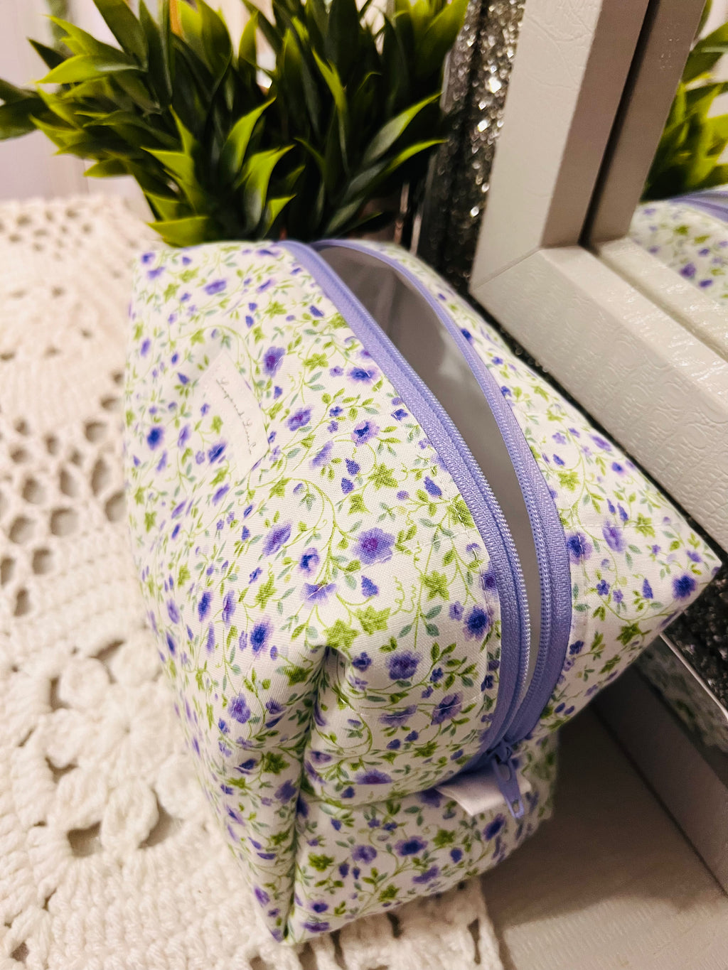 Ditsy Floral Regular Makeup Bag
