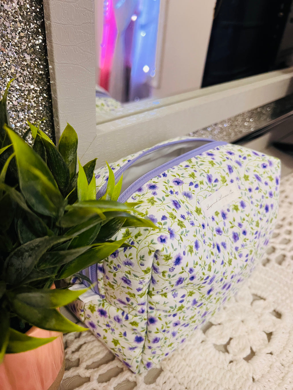 Ditsy Floral Regular Makeup Bag